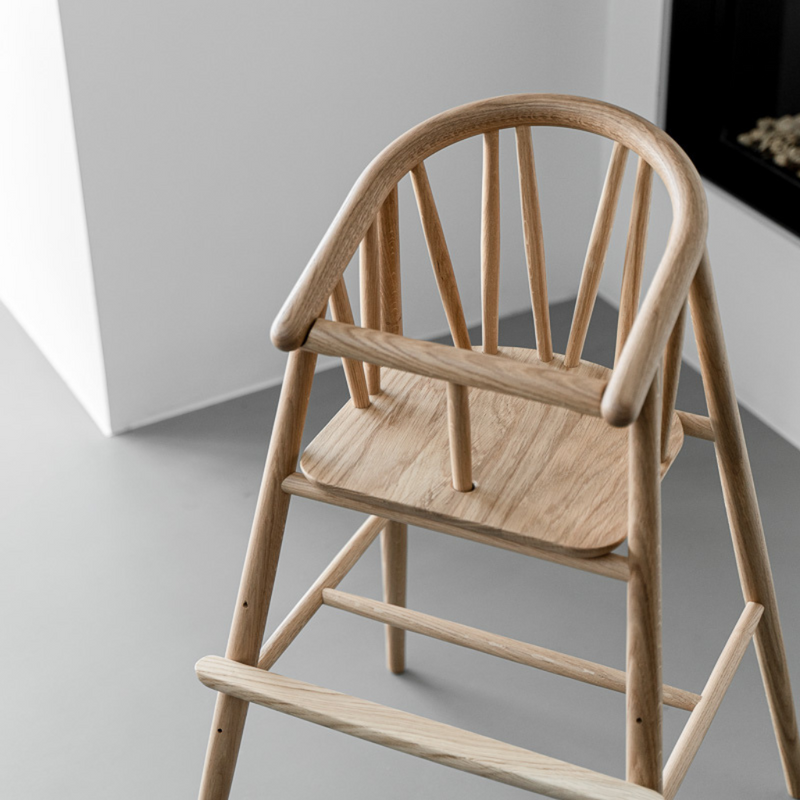 SAGA High Chair - Oak